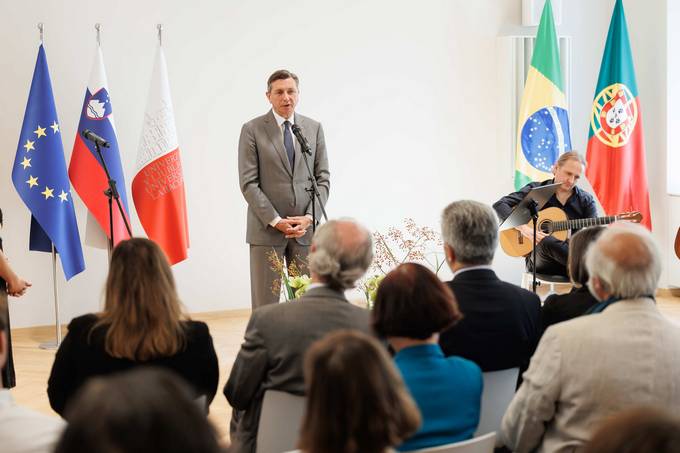 Predsednik Republike Slovenije Borut Pahor se je danes popoldan udeležil slovesnosti ob začetku študija portugalskega jezika in književnosti na Filozofski fakulteti Univerze v Ljubljani